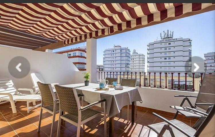 Atico Con Vistas Cerca Del Mar - Penthouse - Parking - Terraza Lägenhet Torre Del Mar Exteriör bild